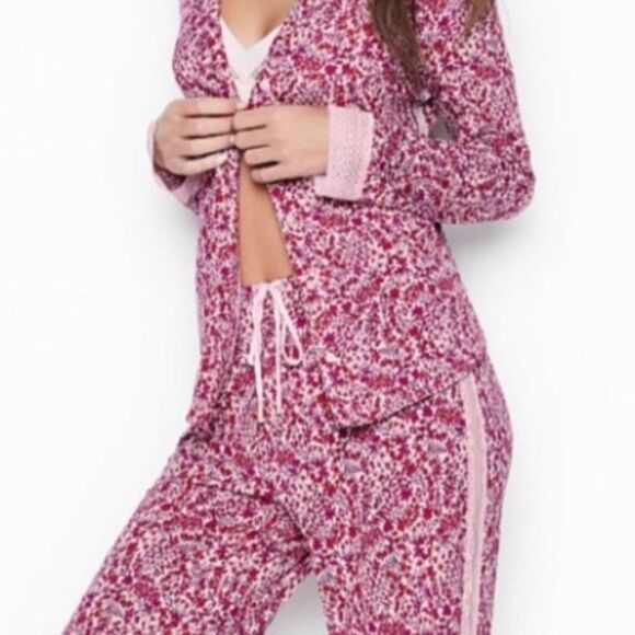 Victoria’s Secret Pink Floral Modal & Lace Pajama Top - Picture 1 of 9
